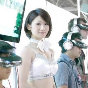 96-2013Tokyo Game Show – Sony Xperia 1